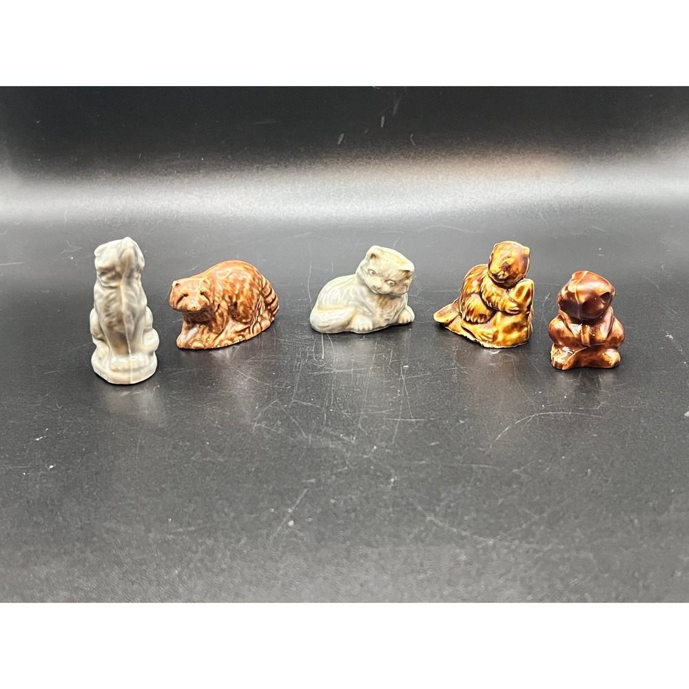 Set of 5 Wade Whimsies Animal Figurines Dog Raccoon Cat Beaver Rabbit Collection